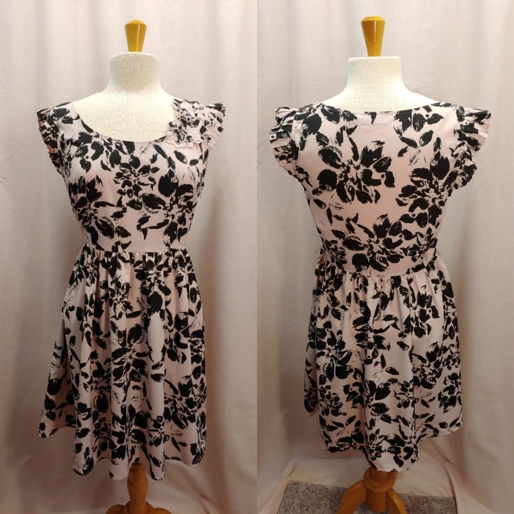 Petal Pink Lilly Print RuffledbCap Sleeve Crepe Dress by ELLE sz M